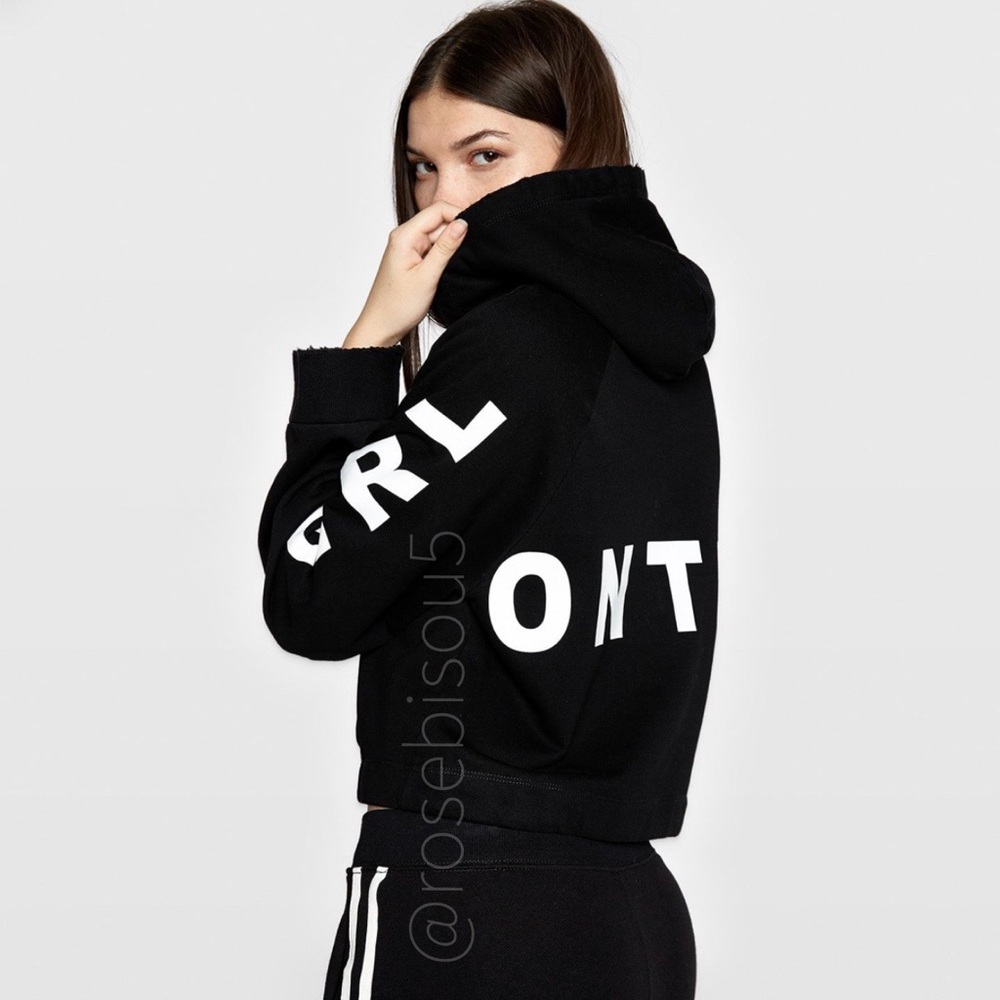🆕{PAM+GELA} Girl on the Verge Cropped Hoodie - Picture 4 of 5